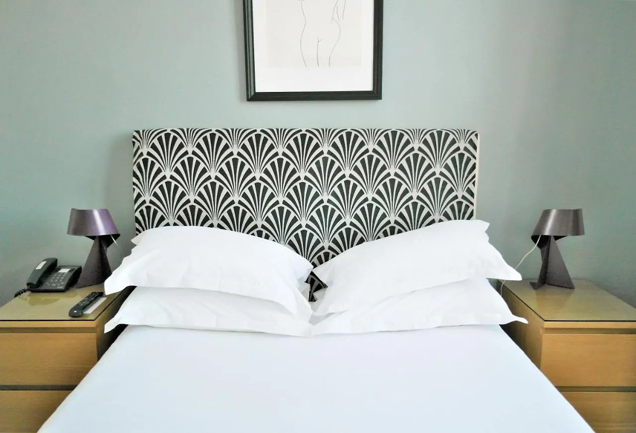 Hotel Belle-Vue Vieux-Port Marseille 3*,