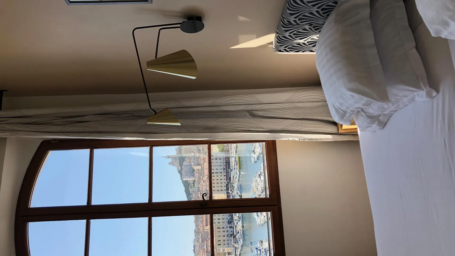 Hotel Belle-Vue Vieux-Port Марсель