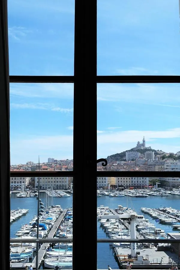 ***  Hotel Belle-Vue Vieux-Port Marselha França